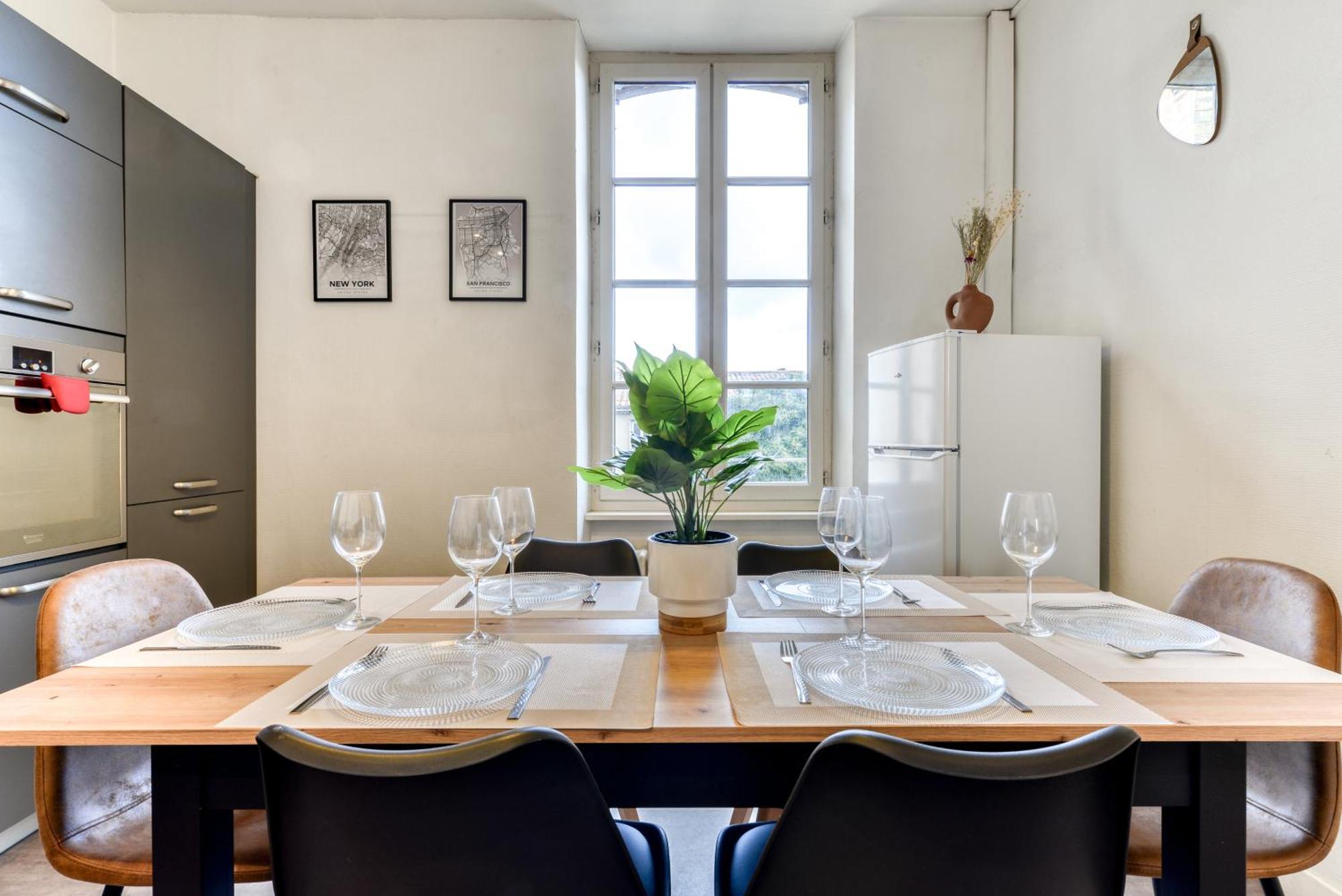 Le Marty - Wifi - Central - Climatison - Parking Gratuit Carcassonne Exterior photo